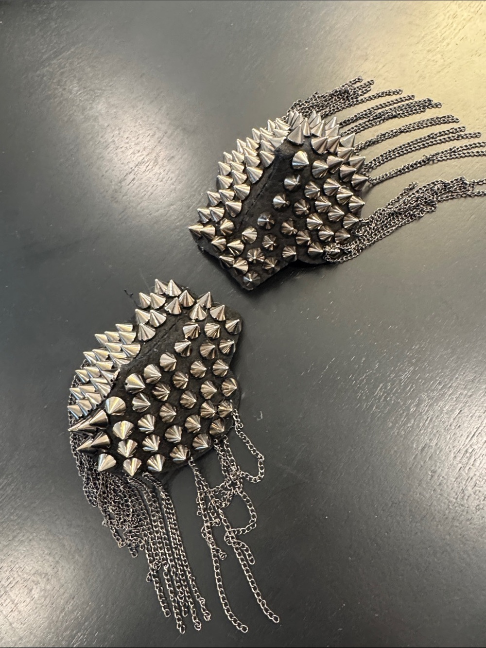 Studded Fringe Leather shoulder pad pins - Black